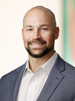 Dustin Hollas